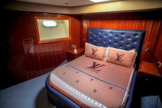 Big daddy yacht | AED1400/hour